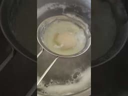 Perfectly Poaching an Egg!
