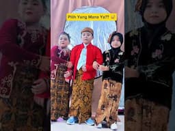 Pilih Yang Mana Ya⁉️😅 #shorts #sekolah #anaksekolah #harikartini #hiburan #masasekolah