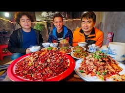 I Tried Chili Fried Chicken in Chongqing, China! (My Mouth is Numb!!) 🇨🇳