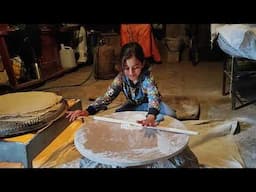 The secret to bread thinner than silk: Baking traditional bread by a nomadic mother in the heart