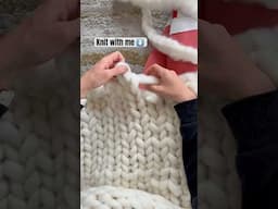 Knit with me 🧶 #knitting #knittingpattern #blanket #knitspiration #chunkyknit