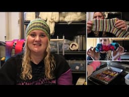 I'm back! Catching up, knitting socks and dyeing yarn