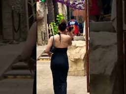 Batao kaun hai?