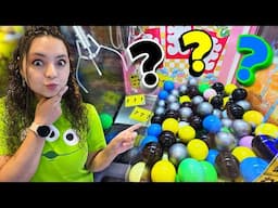 What's INSIDE the Mystery Ball Claw Machine?