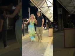 She sacrifed her friend! 😂 🪴 #scareprank #scare #comedy #bushmanprank #bushman