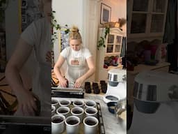 Running a bakery from home | mini cakes on cakes + some cookies