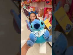 If you CATCH IT you can KEEP IT (STITCH EDITION) 💙🩵 @HallieOnStage114 #stitch #toys #shopping