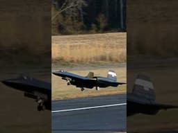 SR-71 Blackbird Landing #aviation #rc #rcplane
