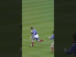 #1 Saint-André scores the GREATEST try at Twickenham!  #rugby #riseofrugby