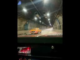 Ford Maverick girando 7800rpm no túnel,  coloque fones...