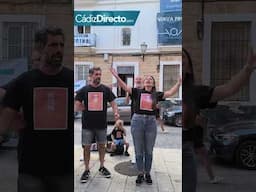 🎭 “Cádiz se vende”, Las Ratas en la concentración en apoyo a las vecinas de la Plaza Fragela 3