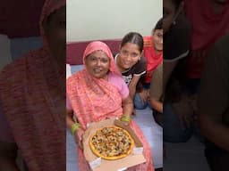 2 million pe Pizza party 😍🥹 | #shorts #minivlog #pizza a