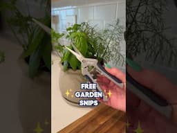📣 FREE MyLowe’s Rewards giveaway! 📣  Free Garden Snips 🌿✂️
