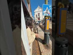 Tram 28 en Lisboa es famoso pero el Tram 12 hace la ruta similar y no está full de turistas😅