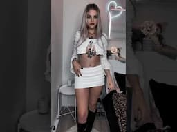 I’m a creep …. 👀 I’m a weirdo ✌🏼💋  #fyp #trending #tiktok #viral #youtubeshorts #shorts