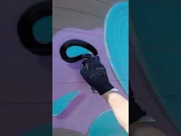 A lovely short graffiti ASMR video, using paint from Loop Colors with nice fat caps. Enjoy!