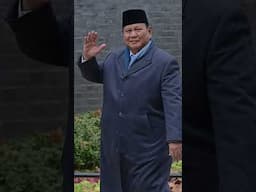 Prabowo Subianto Djojohadikusumo (EYD V: Prabowo Subianto Joyohadikusumo; lahir 17 Oktober 1951) 😎