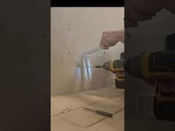 This is how I like to fix shelf brackets to a masonry wall #carpentry #woodworking #woodwork