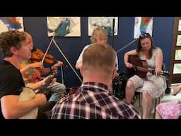 Snake's Wild & Fast Tune - Max & Maggie & friends @ Lost Druid Brewery