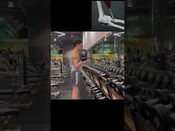 Bicep curl vs bicep drag curl #bicepcurls #armtraining #bigarms #bicepsworkout #biceps #armsworkout
