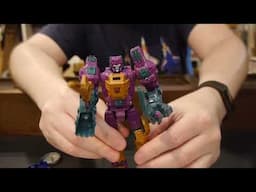 Transformers Age of The Primes Wreck ‘n Doom Collection Fisitron and Carnivac is a shoddy release