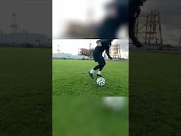 LEARN THIS RARE SKILL TO SHOW YOUR FRIENDS!! #skills #soccer #soccerskills #footballskills #rare