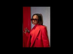 VICKYLOGAN is live!