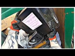 DUMPSTER DIVE SCORE – I watched the employees bring out the good stuff! Straight jackpot!