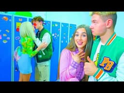 El mejor amigo está enamorado de su guapo novio. Diana es feliz.