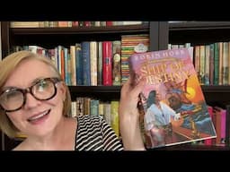 A Little Bit About Me: The booktuber bio tag!