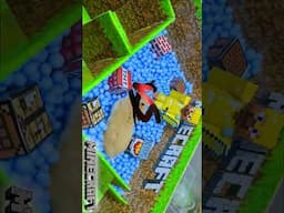 Hamster overcome obstacles escape from pacman Game maze #hamsterstories  #hamstersmart #hamsterfunny