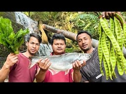 How To Eat Stink Beans ( petai) | Fish Fry Sea food recipe - Traditional style Cooking in the Jungle