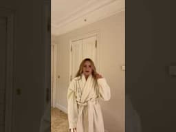 Came home from the club and filmed this instead of texting someone I shouldn’t lol