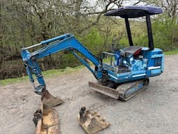 KUBOTA KH12 MINI DIGGER SOLD BY www.catlowdycarriages.com