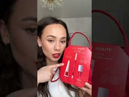 THIS RED LIP LOOKS GOOD ON EVERYONE!!