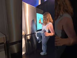 THIS FRIDGE HAS AUTOMATIC DOORS! Samsung AI Family Hub #samsung #tech #appliances