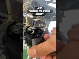 Shimano XTR M9200 Battery removal and installation  #shimano #shimanoxtr #xtrm9200 #di2