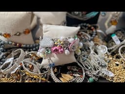 Vintage Jewelry Haul! Savers jewelry jar Unjarring !