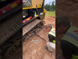 He’s really trying to Jam that track. #equipment #machines #construction