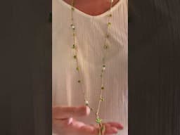 Collana lunga con perle e cristalli. #crochet #uncinetto #gioielli #bijoux #perline