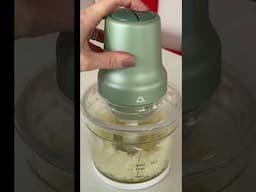 #aldispecialbuys #foodchopper #onions #foodpreparation #kitchengadgets #shorts