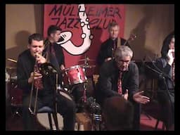 Vintage Jazzmen play "Sing On"