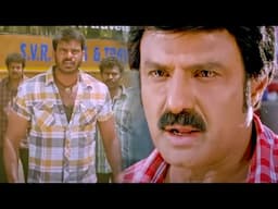Nandamuri Balakrishna शेर के मुंह में हाथ डाल रहा है