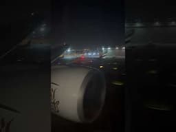 Boeing 777-300ER butter soft landing! #aviation #businessclass #travel #emiratesbusinessclass