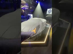 Est-ce que parmi vous quelqu’un reconnaîtra la voiture ? As-tu vu la vidéo complète sur la chaîne ?