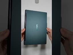Lenovo Yoga 9i 2-in-1 Aura Edition in Cosmic Blue!