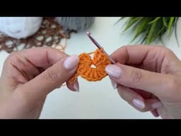 I have been looking for this crochet granny square for a long time! Look what a beauty! Crochet