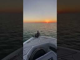NO music needed. Magic hour. Quiet hour 🌅 Waiting for the bite with @power.pole MOVE anchor ⚓️