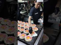 Trying "Okonomiyaki (Japanese Pancake) at Night Market in Surabaya🇮🇩 #okonomiyaki #surabaya #java