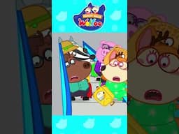 Kids Learn Airport Safety Rules #Wolfoosafetytips #shorts